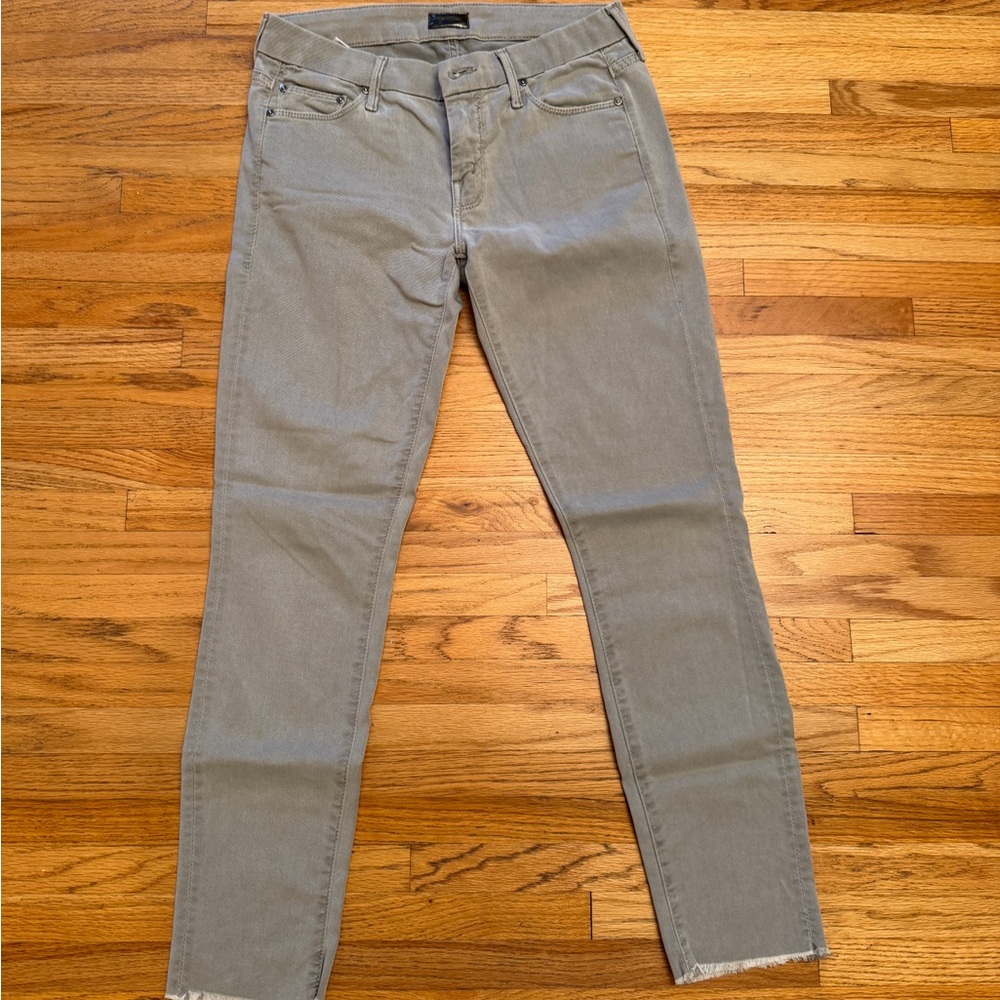 MOTHER The Looker Ankle Fray Jeans soft!  52% lyocell. Stock photo for style